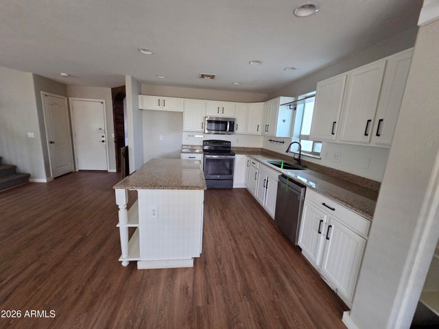 775 E LESLIE Avenue, San Tan Valley, AZ 85140