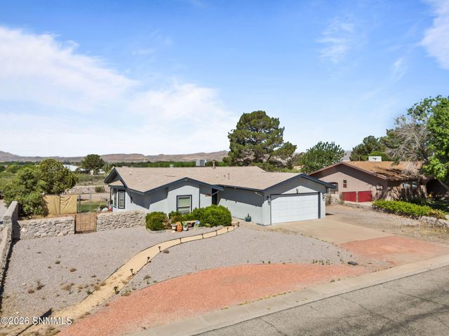 5480 Amarillo Del Sol, Las Cruces, NM 88007