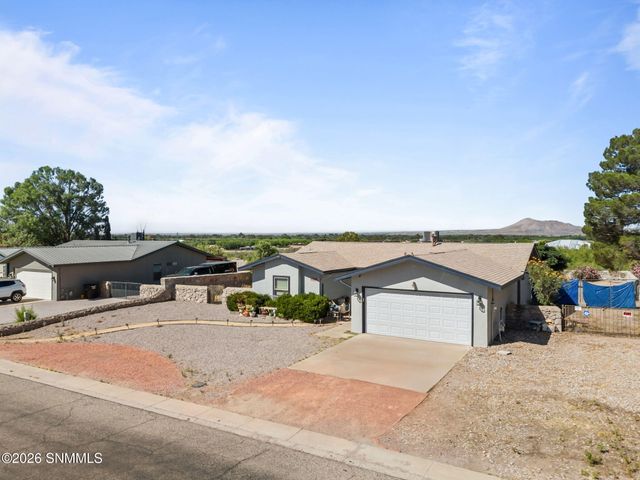 5480 Amarillo Del Sol, Las Cruces, NM 88007
