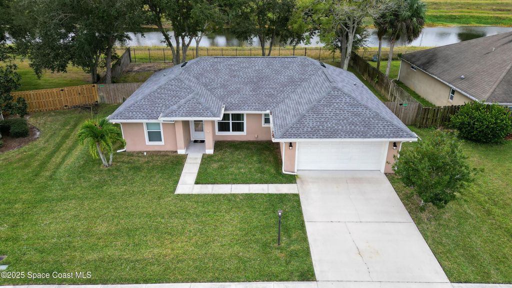 1936 Gloria Circle NE, Palm Bay, FL 32905