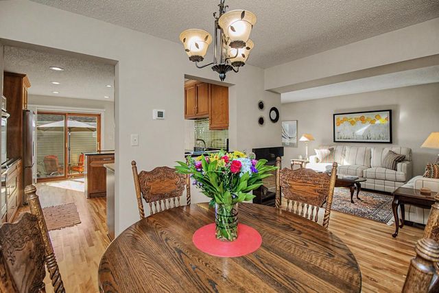 1182 Saint Clair Avenue, Saint Paul, MN 55105