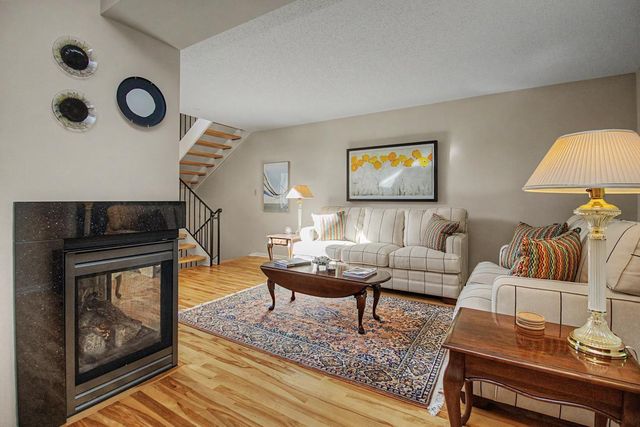 1182 Saint Clair Avenue, Saint Paul, MN 55105
