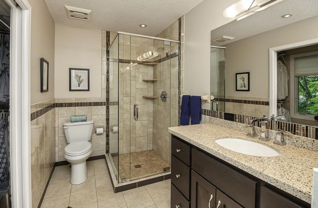 1182 Saint Clair Avenue, Saint Paul, MN 55105