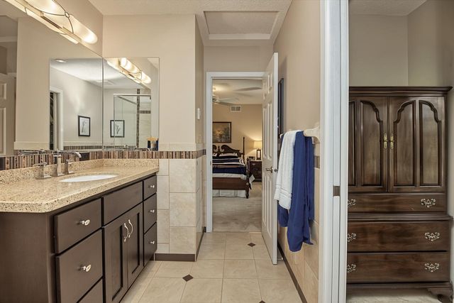 1182 Saint Clair Avenue, Saint Paul, MN 55105