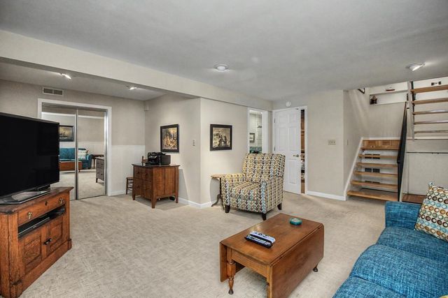 1182 Saint Clair Avenue, Saint Paul, MN 55105