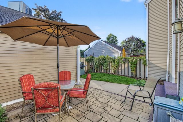 1182 Saint Clair Avenue, Saint Paul, MN 55105