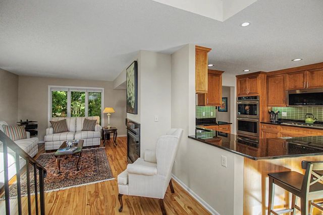 1182 Saint Clair Avenue, Saint Paul, MN 55105