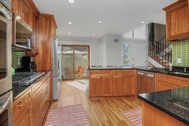 1182 Saint Clair Avenue, Saint Paul, MN 55105