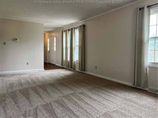 938 Harmony Lane, South Charleston, WV 25303