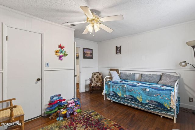 1331 Coggin Avenue, Chipley, FL 32428