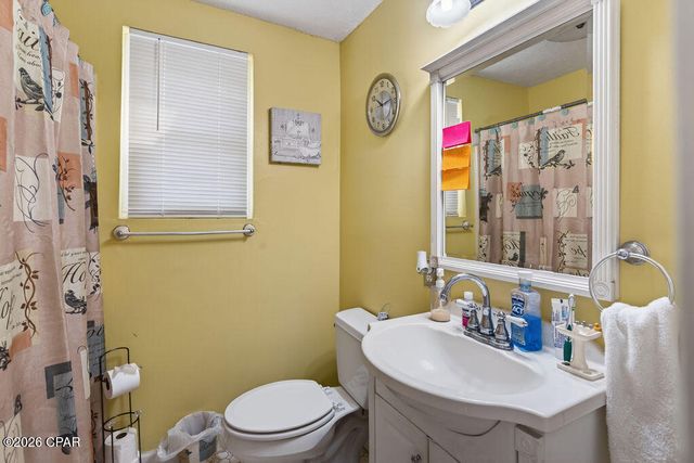 1331 Coggin Avenue, Chipley, FL 32428