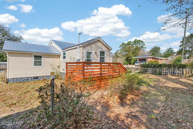 1331 Coggin Avenue, Chipley, FL 32428