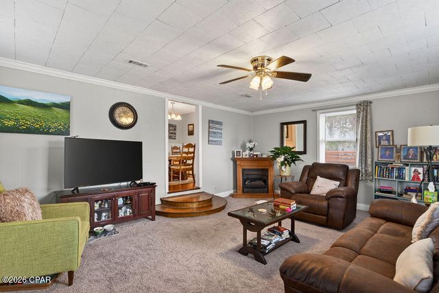 1331 Coggin Avenue, Chipley, FL 32428