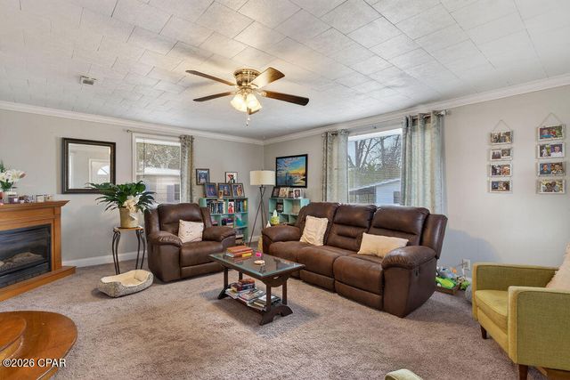 1331 Coggin Avenue, Chipley, FL 32428