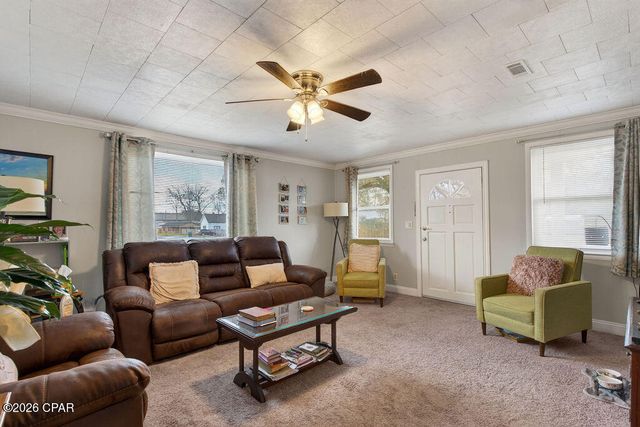 1331 Coggin Avenue, Chipley, FL 32428