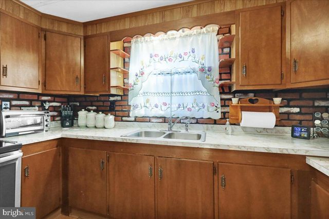 165 WANNER RD, Reading, PA 19606