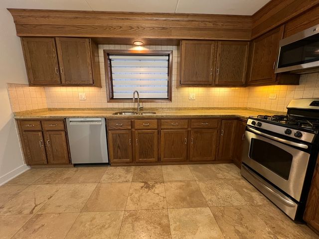 2416 W Foster Avenue 1N, Chicago, IL 60625