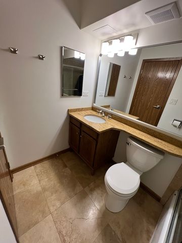 2416 W Foster Avenue 1N, Chicago, IL 60625