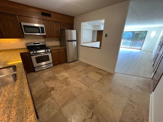 2416 W Foster Avenue 1N, Chicago, IL 60625