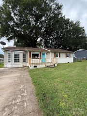 2560 Oakwood Avenue, Concord, NC 28027