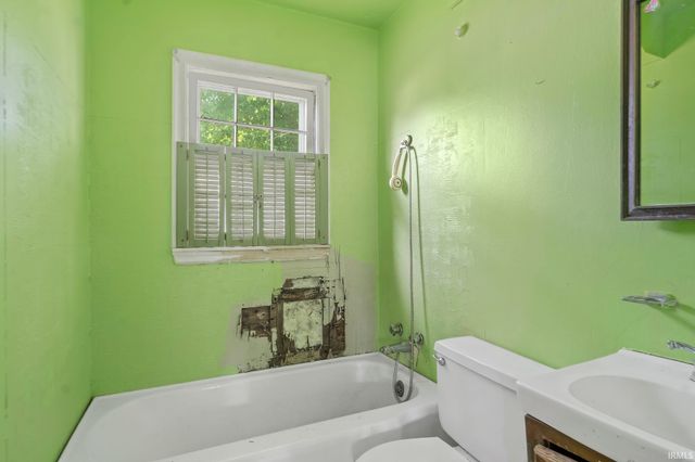 1419 Johnson Street, South Bend, IN 46628