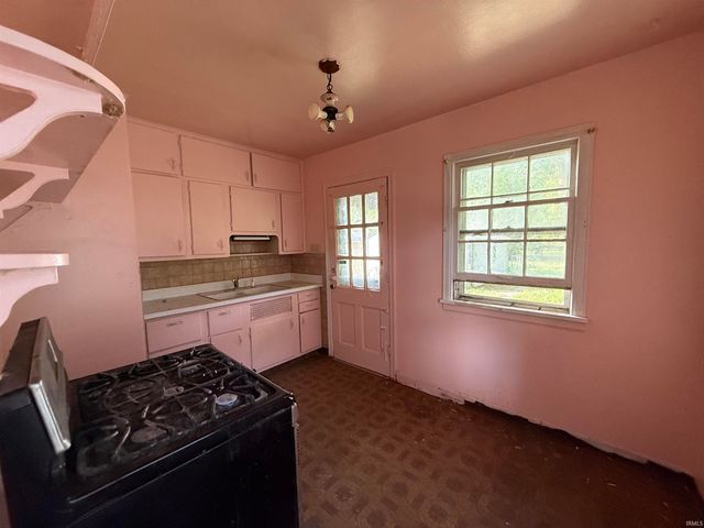 1419 Johnson Street, South Bend, IN 46628