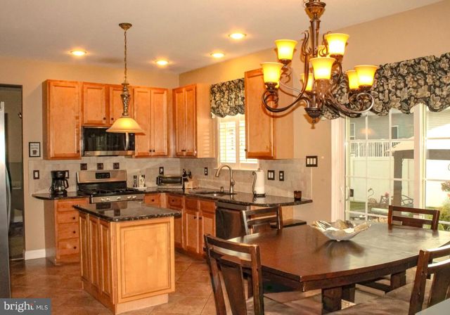 35 CONCORD BLVD, Sicklerville, NJ 08081