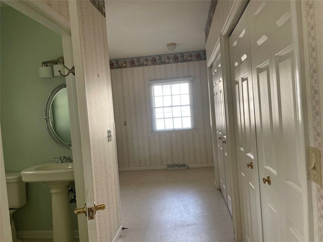 4254 PRESTWICK Drive, Erie, PA 16506