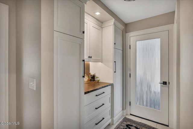 1124 Glenmeadow Court, Niskayuna, NY 12309