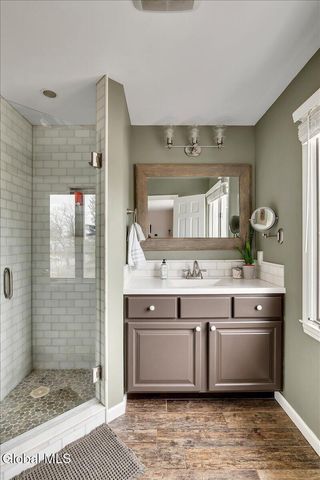 1124 Glenmeadow Court, Niskayuna, NY 12309