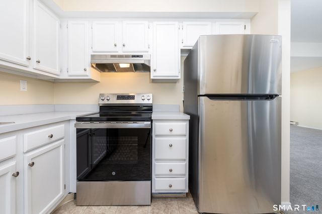 83 Candlewood Drive 83, South Windsor, CT 06074