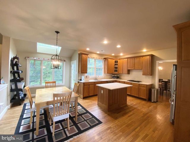2069 SAINT ANDREWS DR, Berwyn, PA 19312
