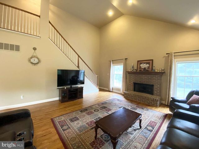 2069 SAINT ANDREWS DR, Berwyn, PA 19312
