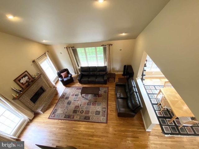 2069 SAINT ANDREWS DR, Berwyn, PA 19312