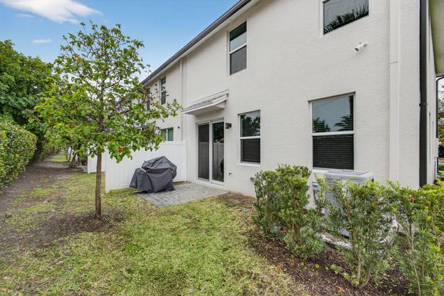 1700 Lindley Street, Mangonia Park, FL 33407