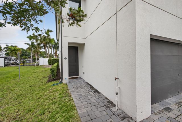 1700 Lindley Street, Mangonia Park, FL 33407