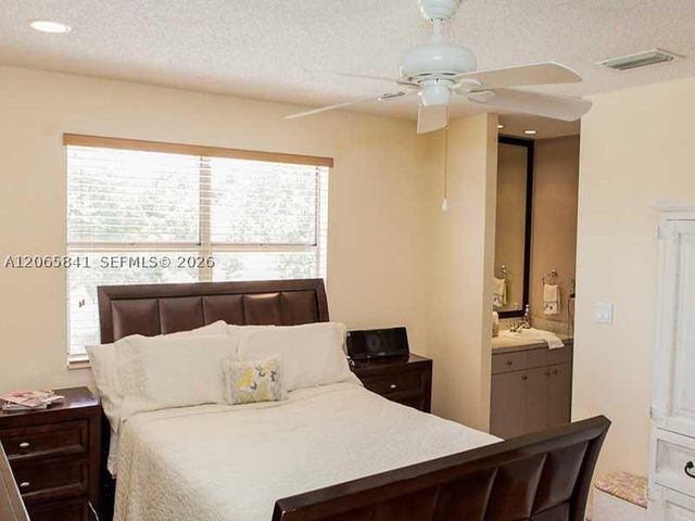 9036 SW 148th Ct, Miami, FL 33196