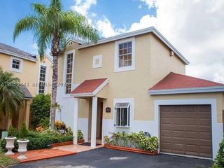 9036 SW 148th Ct, Miami, FL 33196