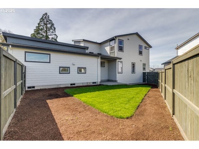 4391 Se CENTURY Blvd, Hillsboro, OR 97123