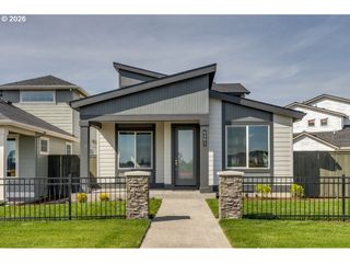 4391 Se CENTURY Blvd, Hillsboro, OR 97123