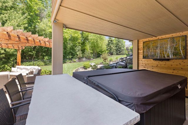 5628 Garden Drive, Woodbury, MN 55129
