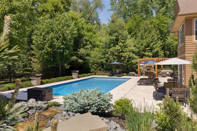 5628 Garden Drive, Woodbury, MN 55129