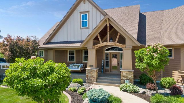 5628 Garden Drive, Woodbury, MN 55129