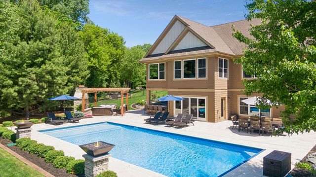 5628 Garden Drive, Woodbury, MN 55129