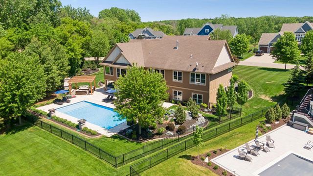 5628 Garden Drive, Woodbury, MN 55129