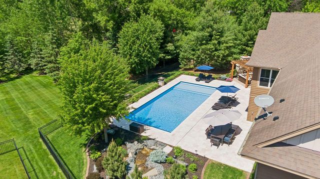 5628 Garden Drive, Woodbury, MN 55129