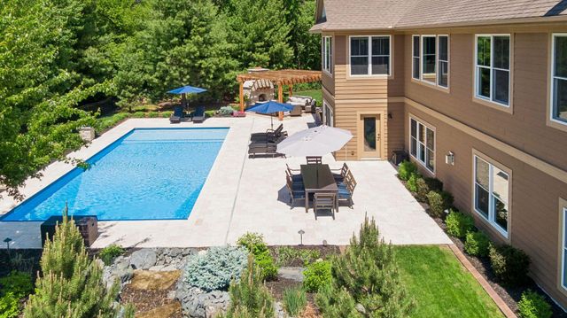 5628 Garden Drive, Woodbury, MN 55129