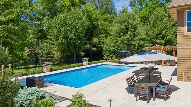 5628 Garden Drive, Woodbury, MN 55129