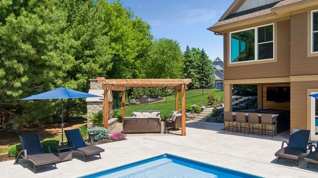 5628 Garden Drive, Woodbury, MN 55129