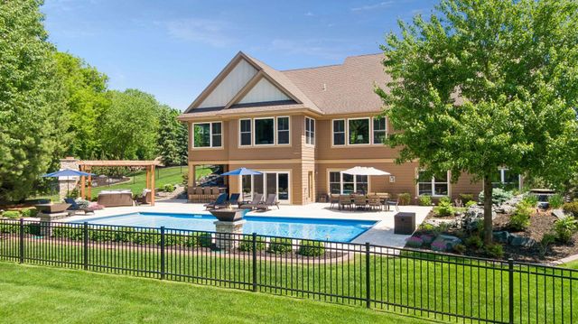 5628 Garden Drive, Woodbury, MN 55129